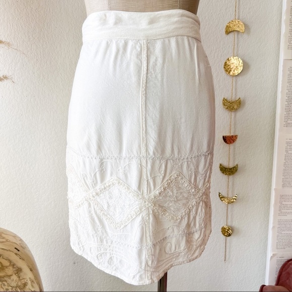VINTAGE Cream Embroidery Mini Wrap Skirt - Picture 8 of 15